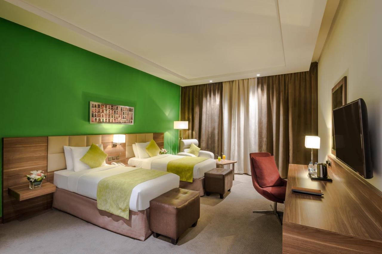 Mena Hotel Tabuk Buitenkant foto